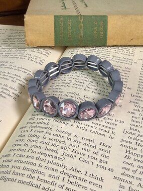 NWT Anthropologie Gem Stretch Chunky Bracelet in Gray and Lavander